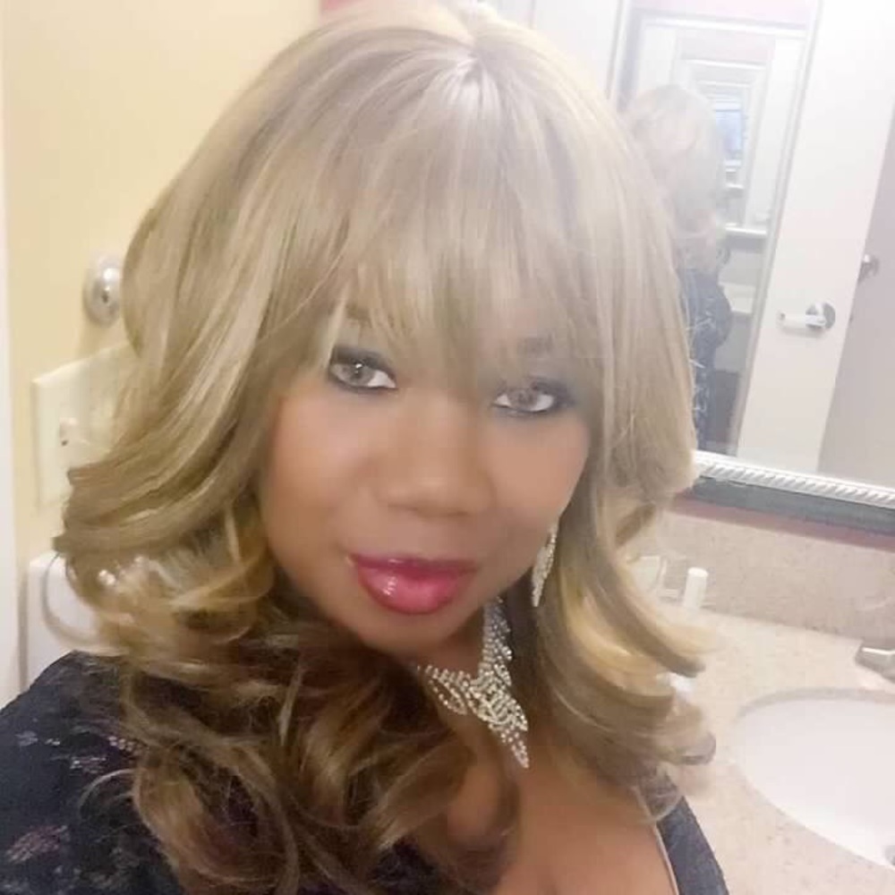 Meet your Posher, LeeLee